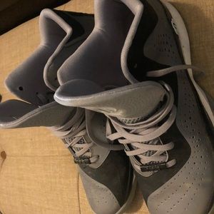 D rose shoes like new